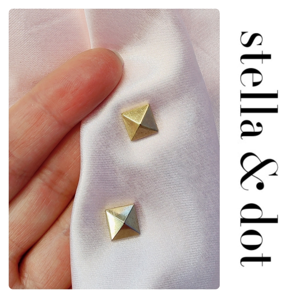 Stella & Dot | Cleopatra stud Earrings
